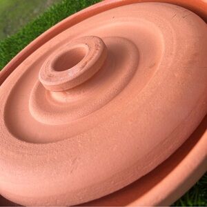 TERRACOTTA TUSCAN ITALY CHICKEN UNDER A BRICK PRESS